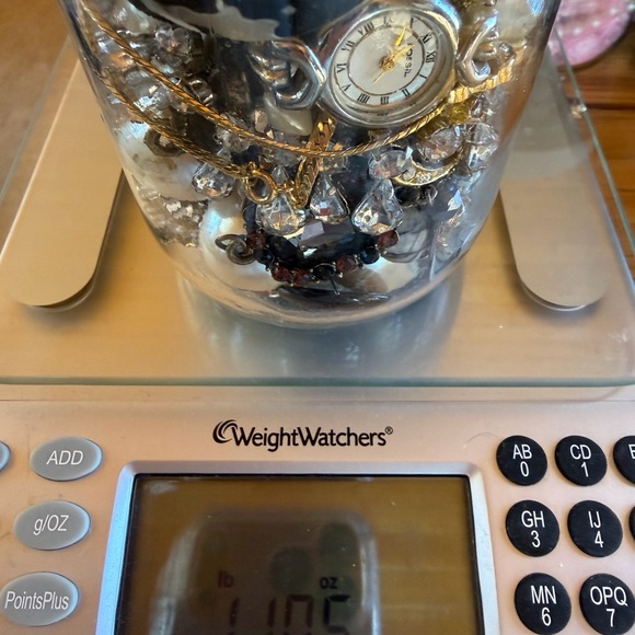 Elegant Pearl and Gold Jewelry Jar 🏺 Collection - Picture 13 of 17